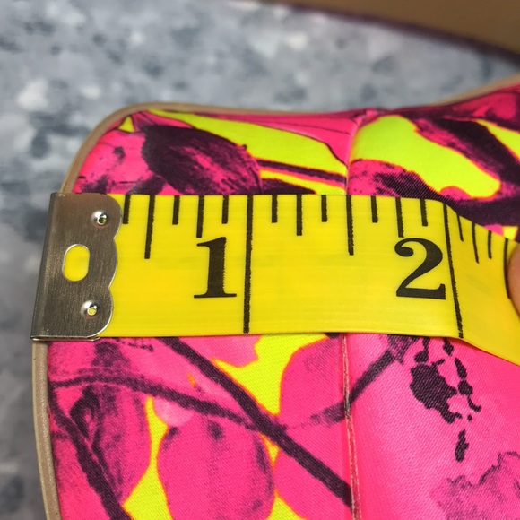 Women’s Size 6.5M Charlotte Russe Neon Pink & Yellow 5” Heels w/1.5” Platform - Picture 10 of 10